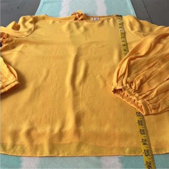 Lewit Silk Pleated Sleeve Blouse Yellow Keyhole Back Top M - Picture 9 of 10